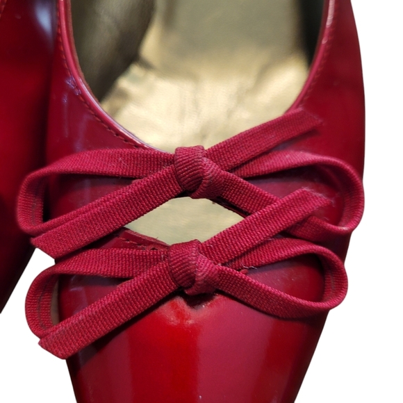 Stuart Weitzman red patent leather kitten heels - 8N.        J75 - Picture 2 of 9